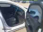 2014 Chevrolet Malibu LT z VIN 1G11C5SL5EF168603, wystawiony jako IAAI lot #43313799 z przebiegiem 123 263 mil mil oraz . Historia ofert i sprzedaży dostępna na DreamBid. Obrazek 5.