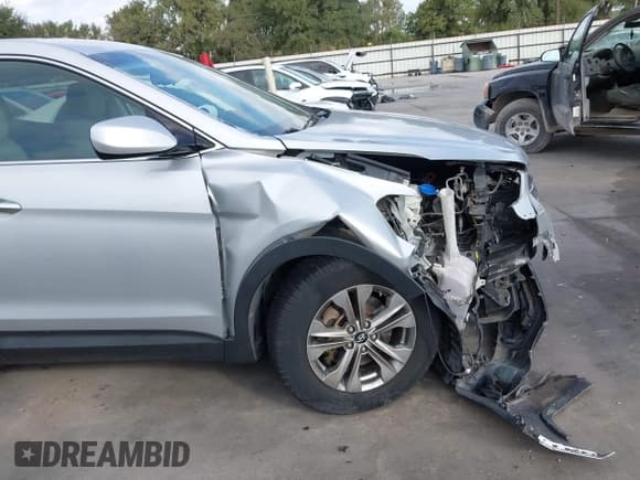 ✅ 2014 Hyundai Santa Fe • VIN: 5XYZT3LB1EG162718 • Лот: 43236826. Опубликован ранее на IAAI с пробегом 197 087 миль. Бесплатный доступ к архиву аукционных продаж из США и подробный отчёт об истории автомобиля на DreamBid. Изображение 16.
