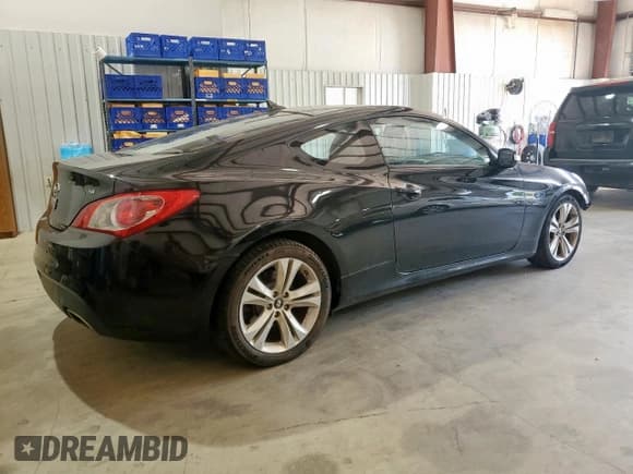 ✅ 2010 Hyundai Genesis Coupe • VIN: KMHHU6KH4AU010226 • Lot: 67745725. Wystawiony na Copart z przebiegiem 129 469 mil. Bezpłatny archiwum sprzedaży aukcyjnych z USA i szczegółowy raport historii pojazdu na DreamBid. Zdjęcie 3.