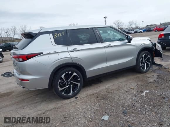 ✅ 2023 Mitsubishi Outlander SE • VIN: JA4J4UA84PZ056012 • Лот: 41858225. Опубликован ранее на IAAI с пробегом 46 808 миль. Бесплатный доступ к архиву аукционных продаж из США и подробный отчёт об истории автомобиля на DreamBid. Изображение 4.