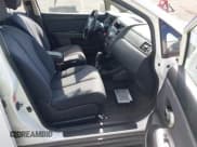 ✅ 2008 Nissan Versa SL • VIN: 3N1BC13E38L440955 • Лот: 42282976. Опубликован ранее на IAAI с пробегом 120 547 миль. Бесплатный доступ к архиву аукционных продаж из США и подробный отчёт об истории автомобиля на DreamBid. Изображение 5.