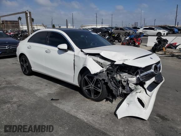 ✅ 2019 Mercedes-Benz A 220 • VIN: WDD3G4EB0KW031653 • Лот: 82465345. Опубликован ранее на Copart с пробегом 40 200 миль. Бесплатный доступ к архиву аукционных продаж из США и подробный отчёт об истории автомобиля на DreamBid. Изображение 4.