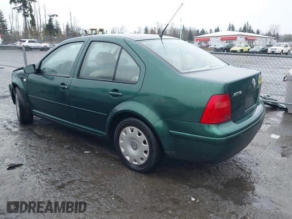 ✅ 1999 Volkswagen Jetta GL • VIN: 3VWRA29M9XM090601 • Lot: 43871944. Listed on IAAI with 230,563 mi. Free auction sales archive from the USA and detailed vehicle history report at DreamBid. Image 3.