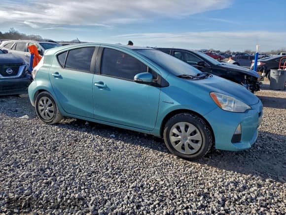 ✅ 2013 Toyota Prius One • VIN: JTDKDTB37D1035463 • Lot: 94133995. Listed on Copart with 208,766 mi. Free auction sales archive from the USA and detailed vehicle history report at DreamBid. Image 4.