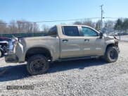 ✅ 2022 Chevrolet Silverado 1500 LT Trail Boss • VIN: 3GCUDFED1NG689442 • Lot: 41994642. Wystawiony na IAAI z przebiegiem 26 598 mil. Bezpłatny archiwum sprzedaży aukcyjnych z USA i szczegółowy raport historii pojazdu na DreamBid. Zdjęcie 14.