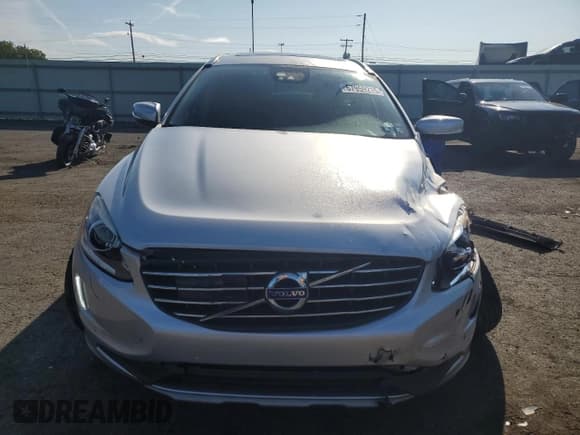 ✅ 2016 Volvo XC60 T5 Platinum • VIN: YV4612RM1G2820480 • Лот: 67959215. Опубликован ранее на Copart с пробегом 46 730 миль. Бесплатный доступ к архиву аукционных продаж из США и подробный отчёт об истории автомобиля на DreamBid. Изображение 5.