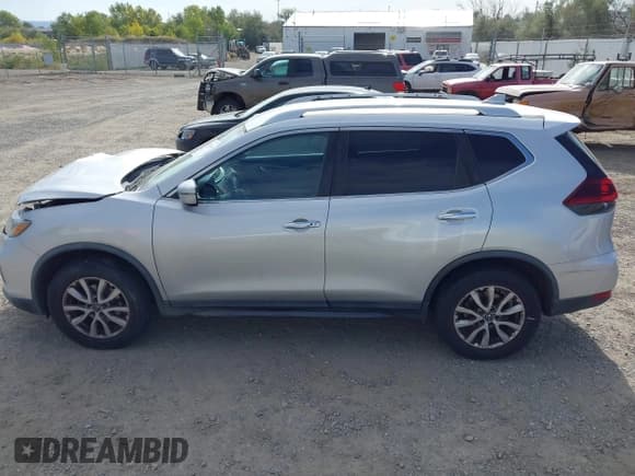 ✅ 2018 Nissan Rogue S • VIN: KNMAT2MV8JP546602 • Лот: 43331963. Опубликован ранее на IAAI с пробегом 99 716 миль. Бесплатный доступ к архиву аукционных продаж из США и подробный отчёт об истории автомобиля на DreamBid. Изображение 15.