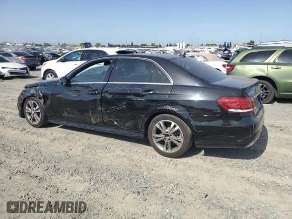 ✅ 2014 Mercedes-Benz E 250 Luxury • VIN: WDDHF9HB0EA970949 • Lot: 57083205. Wystawiony na Copart z przebiegiem 104 926 mil. Bezpłatny archiwum sprzedaży aukcyjnych z USA i szczegółowy raport historii pojazdu na DreamBid. Zdjęcie 2.