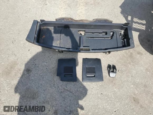 ✅ 2007 Mazda 5 Touring • VIN: JM1CR293970143888 • Lot: 67300255. Wystawiony na Copart z przebiegiem 285 222 mil. Bezpłatny archiwum sprzedaży aukcyjnych z USA i szczegółowy raport historii pojazdu na DreamBid. Zdjęcie 13.