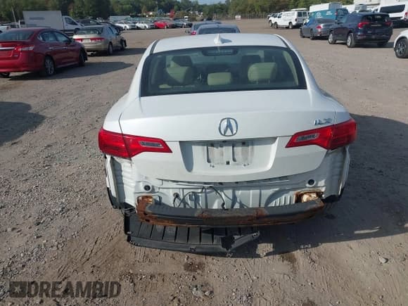 ✅ 2013 Acura ILX Premium • VIN: 19VDE1F55DE402579 • Lot: 43335294. Wystawiony na IAAI z przebiegiem 148 753 mil. Bezpłatny archiwum sprzedaży aukcyjnych z USA i szczegółowy raport historii pojazdu na DreamBid. Zdjęcie 16.