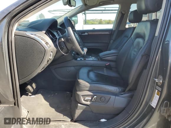 ✅ 2013 Audi Q7 Premium Plus • VIN: WA1LGAFE2DD001595 • Lot: 70378205. Listed on Copart with 133,235 mi. Free auction sales archive from the USA and detailed vehicle history report at DreamBid. Image 7.