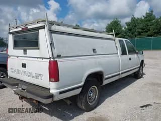 ✅ 1997 Chevrolet Silverado 2500 • VIN: 1GCGC29R3VE141447 • Lot: 42915006. Wystawiony na IAAI z przebiegiem 239 299 mil. Bezpłatny archiwum sprzedaży aukcyjnych z USA i szczegółowy raport historii pojazdu na DreamBid. Zdjęcie 4.