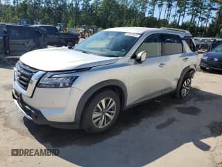 ✅ 2023 Nissan Pathfinder SL • VIN: 5N1DR3CC5PC208362 • Лот: 87014425. Опубликован ранее на Copart с пробегом 53 595 миль. Бесплатный доступ к архиву аукционных продаж из США и подробный отчёт об истории автомобиля на DreamBid. Изображение 1.