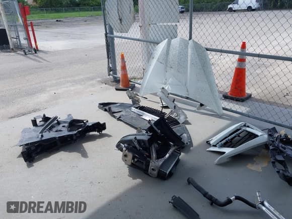 ✅ 2023 Chevrolet Corvette 3LT • VIN: 1G1YC3D41P5118346 • Lot: 42755628. Listed on IAAI with 3,141 mi. Free auction sales archive from the USA and detailed vehicle history report at DreamBid. Image 20.