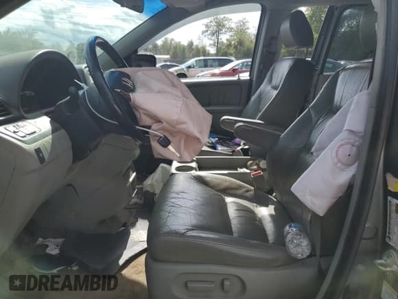 ✅ 2007 Honda Odyssey EX-L • VIN: 5FNRL38717B457462 • Лот: 84746845. Опубликован ранее на Copart с пробегом 150 823 миль. Бесплатный доступ к архиву аукционных продаж из США и подробный отчёт об истории автомобиля на DreamBid. Изображение 7.