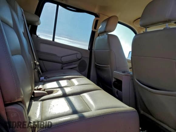 ✅ 2006 Ford Explorer Eddie Bauer • VIN: 1FMEU74EX6UA95950 • Lot: 94094675. Wystawiony na Copart z przebiegiem Nie podano. Bezpłatny archiwum sprzedaży aukcyjnych z USA i szczegółowy raport historii pojazdu na DreamBid. Zdjęcie 11.