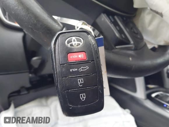 ✅ 2023 Toyota Corolla Cross XLE • VIN: 7MUDAAAG4PV062515 • Lot: 42323389. Listed on IAAI with 30,092 mi. Free auction sales archive from the USA and detailed vehicle history report at DreamBid. Image 11.