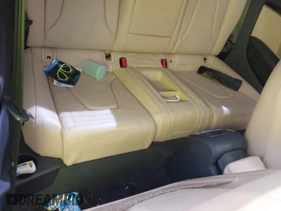 ✅ 2014 Audi A5 Premium • VIN: WAUCFAFR8EA019546 • Лот: 41446162. Опубликован ранее на IAAI с пробегом 121 906 миль. Бесплатный доступ к архиву аукционных продаж из США и подробный отчёт об истории автомобиля на DreamBid. Изображение 8.