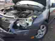 2013 Chevrolet Cruze 1LT z VIN 1G1PC5SB1D7232128, wystawiony jako IAAI lot #40415492 z przebiegiem 159 418 mil mil oraz . Historia ofert i sprzedaży dostępna na DreamBid. Obrazek 6.