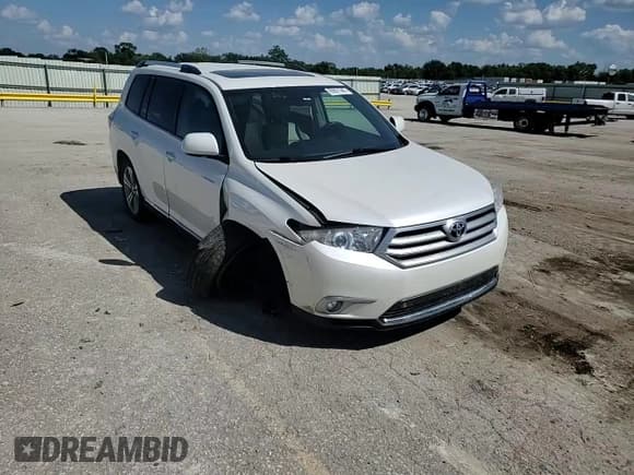 ✅ 2013 Toyota Highlander Limited • VIN: 5TDYK3EHXDS126477 • Лот: 69821945. Опубликован ранее на Copart с пробегом 73 778 миль. Бесплатный доступ к архиву аукционных продаж из США и подробный отчёт об истории автомобиля на DreamBid. Изображение 14.