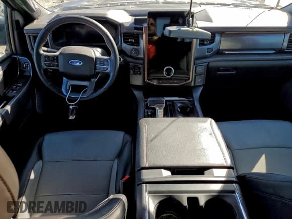 ✅ 2023 Ford F-150 Lightning Pro • VIN: 1FTVW1EV2PWG13534 • Лот: 95792705. Опубликован ранее на Copart с пробегом Не указан. Бесплатный доступ к архиву аукционных продаж из США и подробный отчёт об истории автомобиля на DreamBid. Изображение 8.