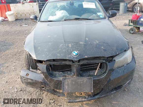 ✅ 2011 BMW 3 Series 328i xDrive • VIN: WBAPK5G50BNN29023 • Lot: 42905059. Wystawiony na IAAI z przebiegiem 147 892 mil. Bezpłatny archiwum sprzedaży aukcyjnych z USA i szczegółowy raport historii pojazdu na DreamBid. Zdjęcie 6.