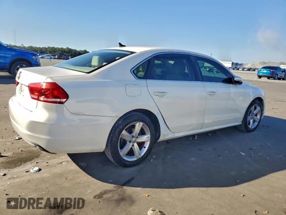 ✅ 2012 Volkswagen Passat SE • VIN: 1VWBH7A3XCC065697 • Lot: 96518195. Listed on Copart with 166,646 mi. Free auction sales archive from the USA and detailed vehicle history report at DreamBid. Image 3.