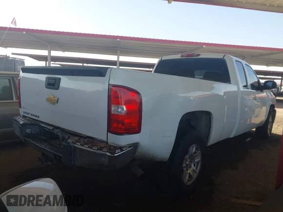 2008 Chevrolet Silverado 1500 Work Truck with VIN 1GCEC19J68E169856, listed as a IAAI auction lot 41690536 with 470,332 mi miles and . Bid and sale history available at DreamBid. Image 4.