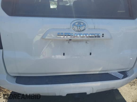 ✅ 2022 Toyota 4Runner SR5 • VIN: JTEEU5JR1N5264922 • Lot: 43354766. Listed on IAAI with 80,205 mi. Free auction sales archive from the USA and detailed vehicle history report at DreamBid. Image 17.