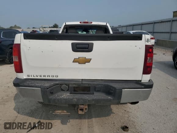 ✅ 2008 Chevrolet Silverado 2500HD 1LT • VIN: 1GCHK24K18E180317 • Лот: 71673865. Опубликован ранее на Copart с пробегом 218 435 миль. Бесплатный доступ к архиву аукционных продаж из США и подробный отчёт об истории автомобиля на DreamBid. Изображение 6.