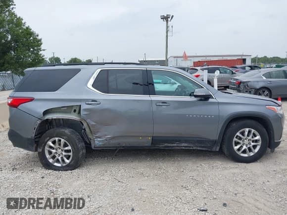 ✅ 2021 Chevrolet Traverse LT Cloth • VIN: 1GNERGKWXMJ101835 • Lot: 43141562. Listed on IAAI with 94,711 mi. Free auction sales archive from the USA and detailed vehicle history report at DreamBid. Image 13.