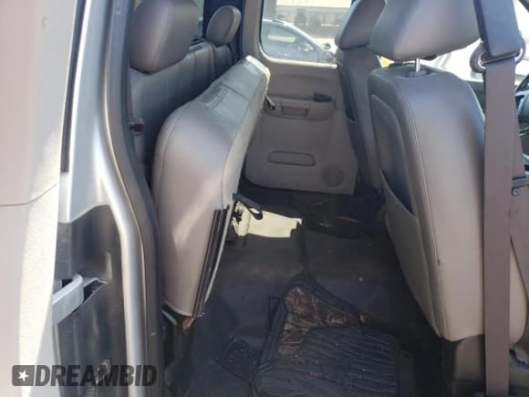 ✅ 2012 Chevrolet Silverado 1500 • VIN: 1GC5CZCG0CZ152581 • Lot: 68301195. Wystawiony na Copart z przebiegiem 164 239 mil. Bezpłatny archiwum sprzedaży aukcyjnych z USA i szczegółowy raport historii pojazdu na DreamBid. Zdjęcie 10.