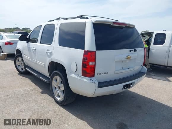 ✅ 2011 Chevrolet Tahoe LS • VIN: 1GNSKAE01BR308768 • Lot: 42262573. Listed on IAAI with 268,966 mi. Free auction sales archive from the USA and detailed vehicle history report at DreamBid. Image 3.