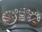 ✅ 2022 Lexus GX 460 • VIN: JTJKM7BX2N5310559 • Lot: 84995814. Wystawiony na Copart z przebiegiem 28 484 mil. Bezpłatny archiwum sprzedaży aukcyjnych z USA i szczegółowy raport historii pojazdu na DreamBid. Zdjęcie 9.