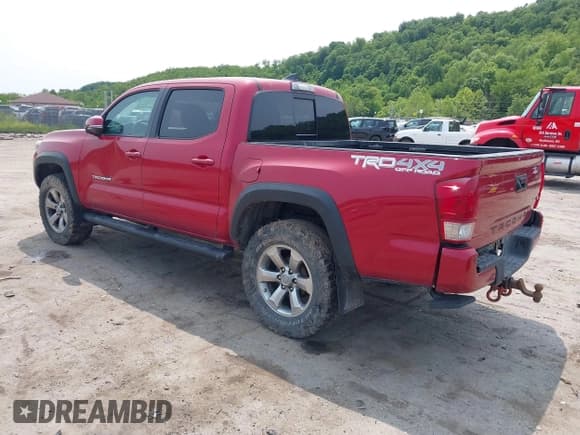 ✅ 2017 Toyota Tacoma SR5 • VIN: 3TMCZ5AN5HM066093 • Lot: 42370102. Listed on IAAI with 115,327 mi. Free auction sales archive from the USA and detailed vehicle history report at DreamBid. Image 3.