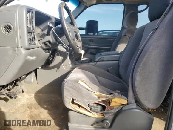 ✅ 2006 GMC Sierra 2500HD SLE2 • VIN: 1GTHK23U06F186281 • Lot: 51855575. Listed on Copart with 147,859 mi. Free auction sales archive from the USA and detailed vehicle history report at DreamBid. Image 7.