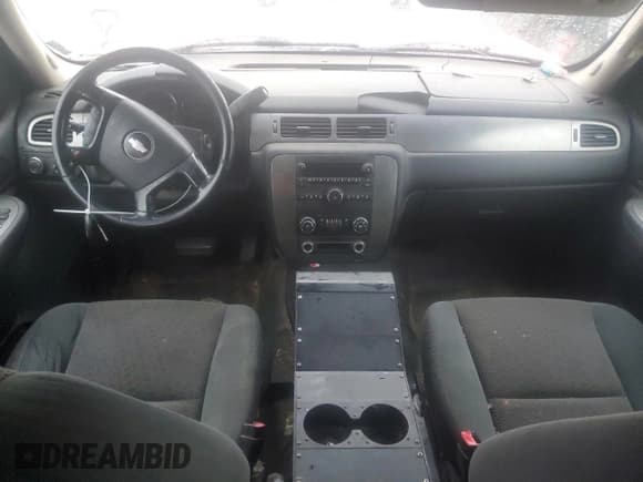 ✅ 2007 Chevrolet Suburban Commercial • VIN: 3GNGK26K17G299668 • Lot: 59481865. Wystawiony na Copart z przebiegiem 305 742 mil. Bezpłatny archiwum sprzedaży aukcyjnych z USA i szczegółowy raport historii pojazdu na DreamBid. Zdjęcie 8.