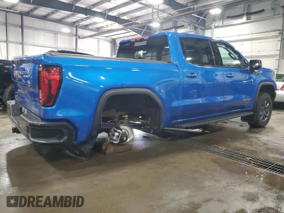 ✅ 2024 GMC Sierra 1500 AT4X • VIN: 3GTUUFEL1RG204505 • Лот: 58531545. Опубликован ранее на Copart с пробегом 10 254 миль. Бесплатный доступ к архиву аукционных продаж из США и подробный отчёт об истории автомобиля на DreamBid. Изображение 3.