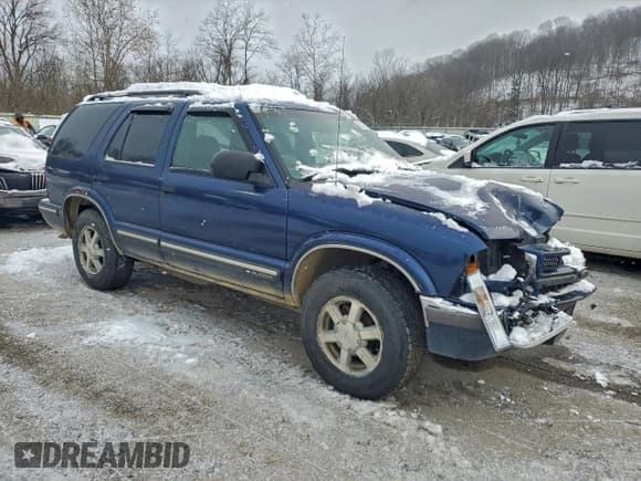 ✅ 1999 Chevrolet Blazer LS • VIN: 1GNDT13W2X2250313 • Lot: 95265575. Listed on Copart with 286,972 mi. Free auction sales archive from the USA and detailed vehicle history report at DreamBid. Image 4.