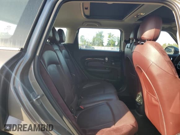 ✅ 2017 MINI Clubman Cooper • VIN: WMWLN5C36H2E33145 • Lot: 89855455. Wystawiony na Copart z przebiegiem 80 203 mil. Bezpłatny archiwum sprzedaży aukcyjnych z USA i szczegółowy raport historii pojazdu na DreamBid. Zdjęcie 11.