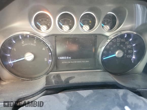 ✅ 2015 Ford F-350 XL • VIN: 1FT8W3BT6FEC23598 • Lot: 87264585. Listed on Copart with 130,852 mi. Free auction sales archive from the USA and detailed vehicle history report at DreamBid. Image 9.