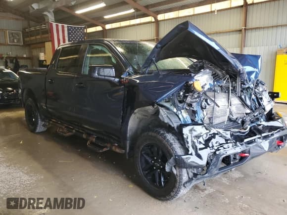 ✅ 2021 Chevrolet Silverado 1500 LT Trail Boss • VIN: 3GCPYFED3MG360323 • Lot: 81523885. Wystawiony na Copart z przebiegiem 115 670 mil. Bezpłatny archiwum sprzedaży aukcyjnych z USA i szczegółowy raport historii pojazdu na DreamBid. Zdjęcie 4.