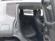 ✅ 2018 Jeep Renegade Latitude • VIN: ZACCJBBB3JPH05732 • Lot: 42139094. Wystawiony na IAAI z przebiegiem 52 625 mil. Bezpłatny archiwum sprzedaży aukcyjnych z USA i szczegółowy raport historii pojazdu na DreamBid. Zdjęcie 8.