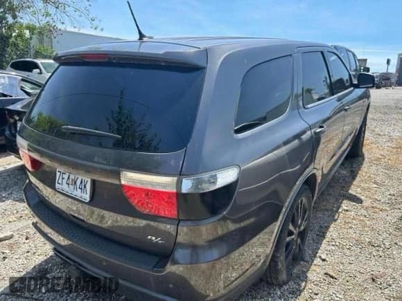 ✅ 2013 Dodge Durango R/T • VIN: 1C4SDHCT0DC689270 • Lot: 70104715. Wystawiony na Copart z przebiegiem 169 510 mil. Bezpłatny archiwum sprzedaży aukcyjnych z USA i szczegółowy raport historii pojazdu na DreamBid. Zdjęcie 4.