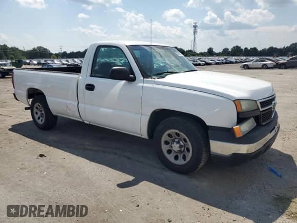 2006 Chevrolet Silverado 1500 Work Truck z VIN 3GCEC14X06G178649, wystawiony jako Copart lot #66395995 z przebiegiem 186 227 mil mil oraz Czysty tytuł • Clean title. Historia ofert i sprzedaży dostępna na DreamBid. Obrazek 4.