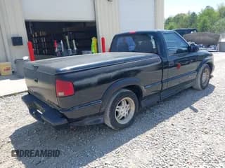 ✅ 2000 Chevrolet S-10 LS • VIN: 1GCCS1449Y8157324 • Лот: 42062702. Опубликован ранее на IAAI с пробегом 184 560 миль. Бесплатный доступ к архиву аукционных продаж из США и подробный отчёт об истории автомобиля на DreamBid. Изображение 4.
