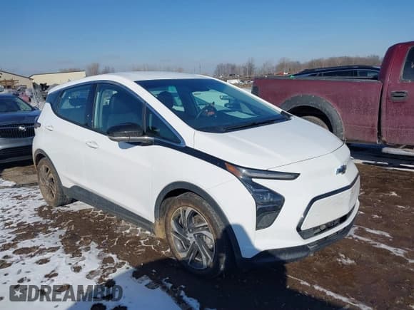 ✅ 2023 Chevrolet Bolt EV 2LT • VIN: 1G1FX6S03P4115015 • Lot: 41544105. Wystawiony na IAAI z przebiegiem 22 964 mil. Bezpłatny archiwum sprzedaży aukcyjnych z USA i szczegółowy raport historii pojazdu na DreamBid. Zdjęcie 1.