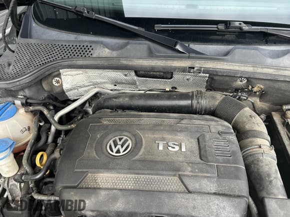 ✅ 2015 Volkswagen Beetle 1.8T • VIN: 3VWJ17ATXFM638584 • Лот: 43923514. Опубликован ранее на IAAI с пробегом 148 081 миль. Бесплатный доступ к архиву аукционных продаж из США и подробный отчёт об истории автомобиля на DreamBid. Изображение 10.