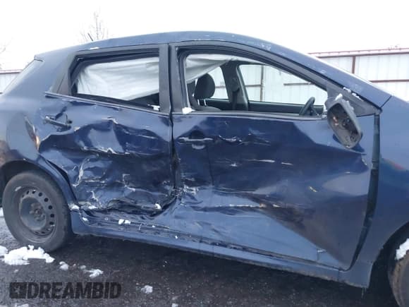 ✅ 2009 Toyota Matrix S • VIN: 2T1LE40E69C008365 • Lot: 43793023. Wystawiony na IAAI z przebiegiem 128 462 mil. Bezpłatny archiwum sprzedaży aukcyjnych z USA i szczegółowy raport historii pojazdu na DreamBid. Zdjęcie 6.