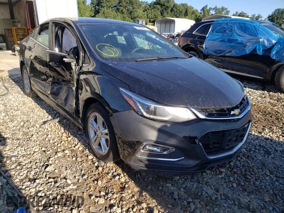 ✅ 2017 Chevrolet Cruze LT • VIN: 1G1BE5SM5H7247713 • Lot: 55993311. Listed on Copart with 50,706 mi. Free auction sales archive from the USA and detailed vehicle history report at DreamBid. Image 1.